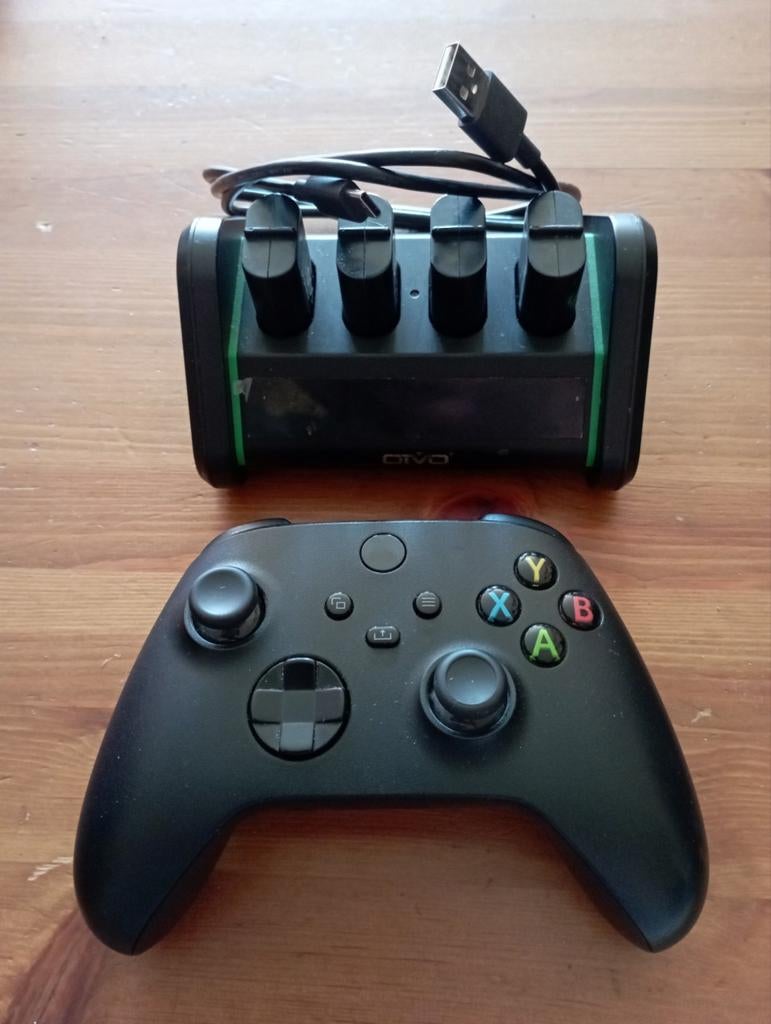 Xbox series X (Garantie 31/01/2027, Games en Spelcomputers, Spelcomputers | Xbox | Accessoires, Ophalen, Zo goed als nieuw, Microfoon