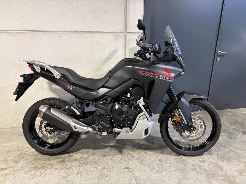 Honda XL 750 Transalp in nieuwstaat met rally pack, Motos, Motos | Honda, 750 cm³, Entreprise, Plus de 35 kW, Autre