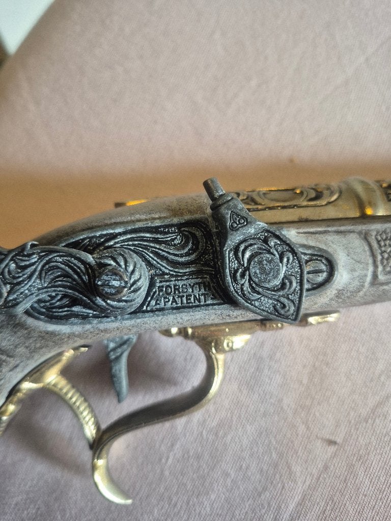 Pistolet ancien décoratif (modèle Forsyth Patent), Enlèvement