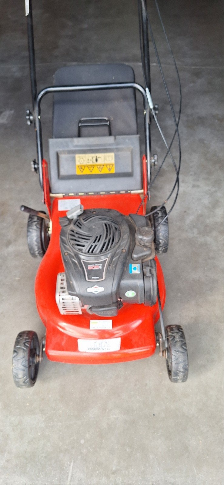 Briggs & Stratton grasmaaier, Ophalen, Gebruikt, Benzine-grasmaaier, Brigss&stratton