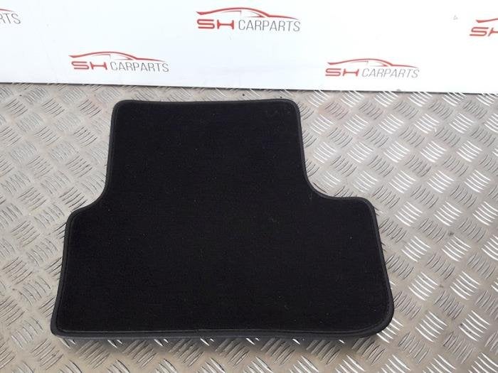 Tapis siège d'un Mercedes B-Klasse, 3 mois de garantie, Utilisé, -, -