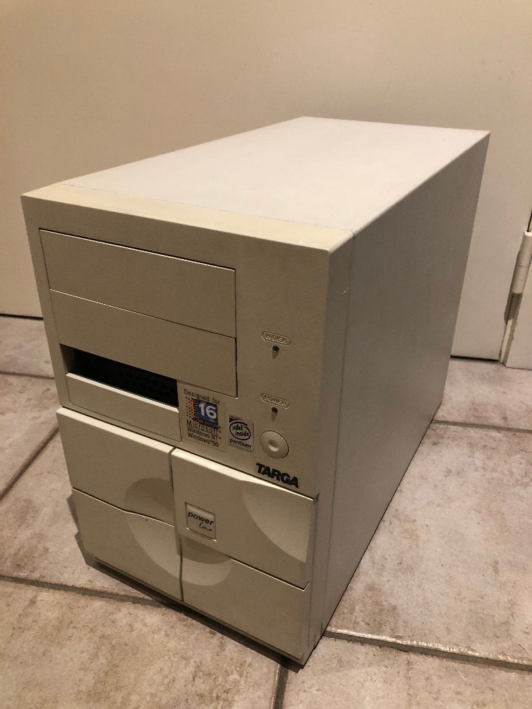 BB6 Mini Tower AT Case (P8P9 power connector), Ophalen, Zo goed als nieuw