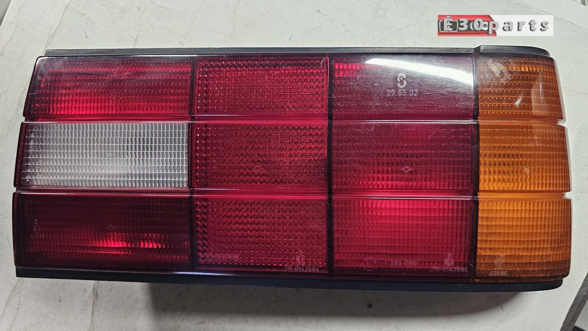 Achterlicht rechts schade barstje BMW 3 serie E30 type 2 632, Auto-onderdelen, Gebruikt, -, -, Ophalen of Verzenden