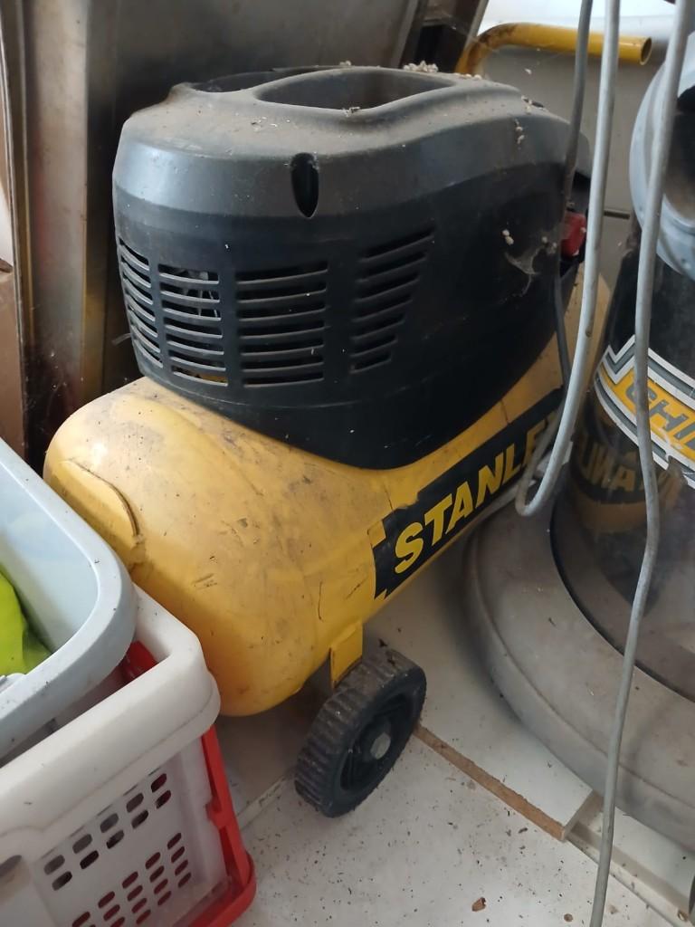 Compresseur d'air Stanley, Moins de 25 litres, Enlèvement ou Envoi, Comme neuf, 6 à 10 bars