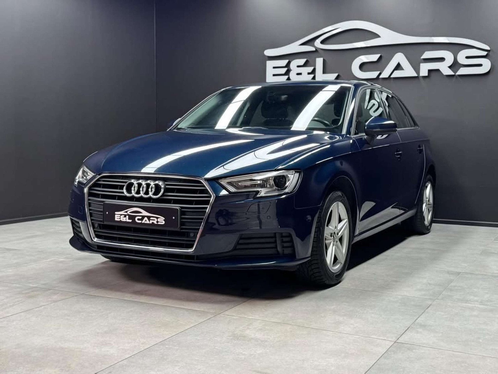 Audi A3 A3 Sportback 1.0 TFSI *12 mois de garantie*, Auto's, Audi, Stof, Bedrijf, 5 deurs, 3 cilinders