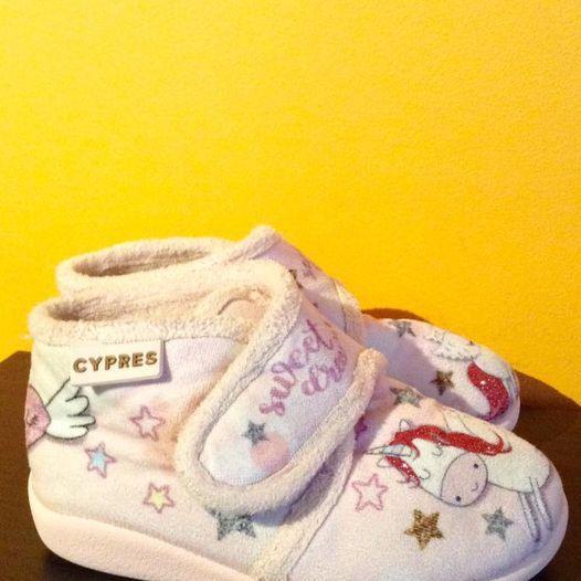 Chaussons Cypres fille p. 24 et 26, Enlèvement ou Envoi, Comme neuf, Fille