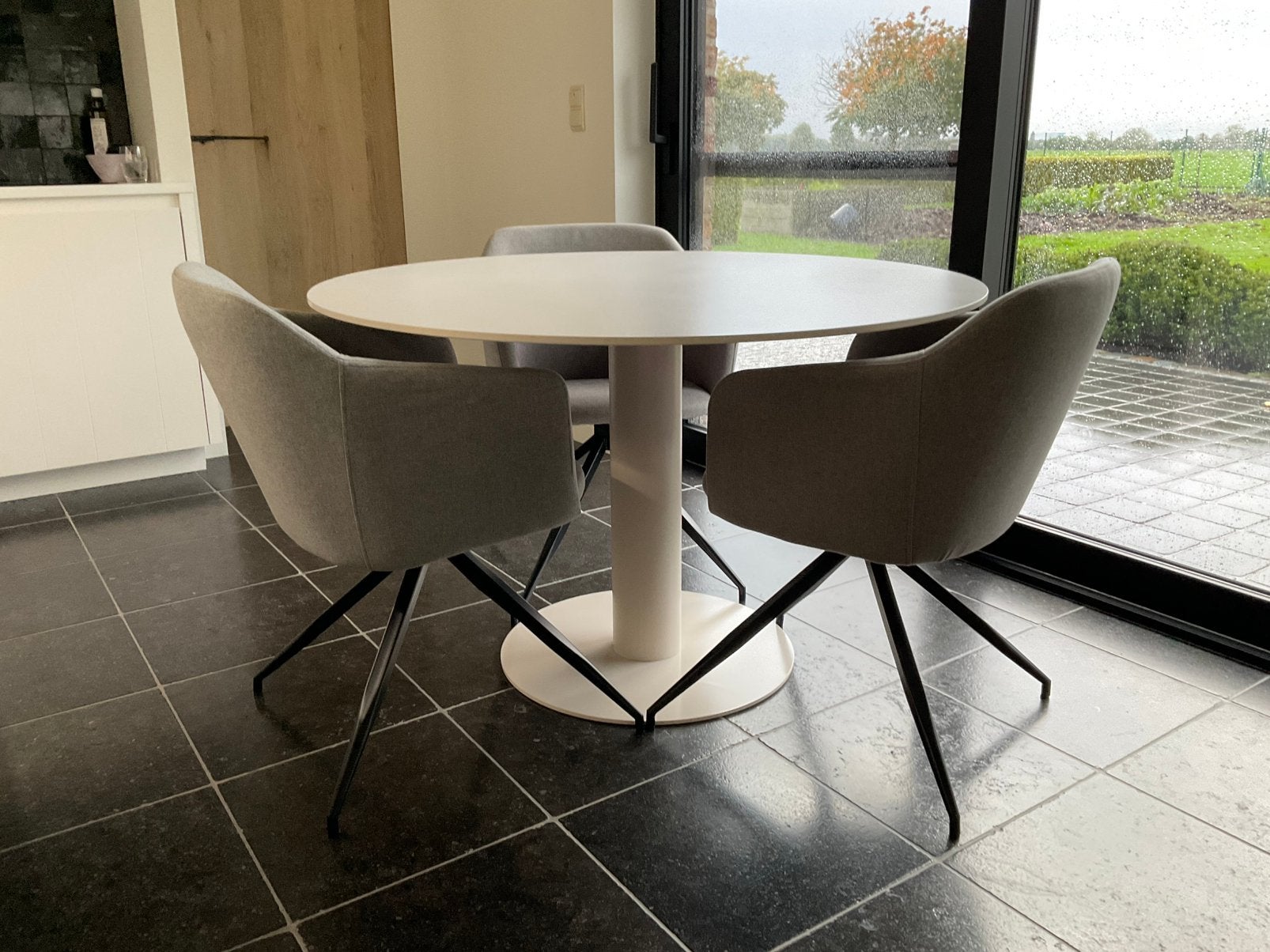 Tafel 120 cm., Ophalen, Zo goed als nieuw
