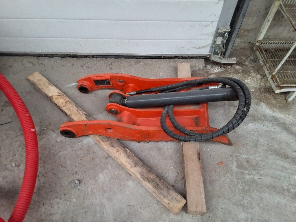 Pouce hydraulique grue Bobcat, Articles professionnels, Machines & Construction | Grues & Excavatrices, Enlèvement, Grue