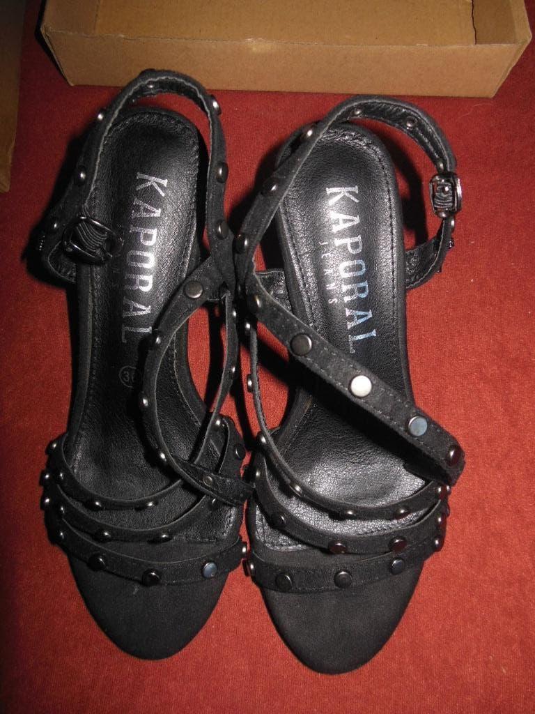 Escarpin Kaporal, Ophalen, Zwart, Gedragen, Pumps