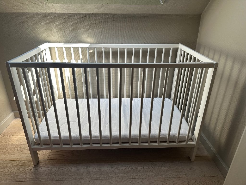 Ikea babybed Gulliver + matras, Enfants & Bébés, Matelas, Moins de 70 cm, Enlèvement, Utilisé