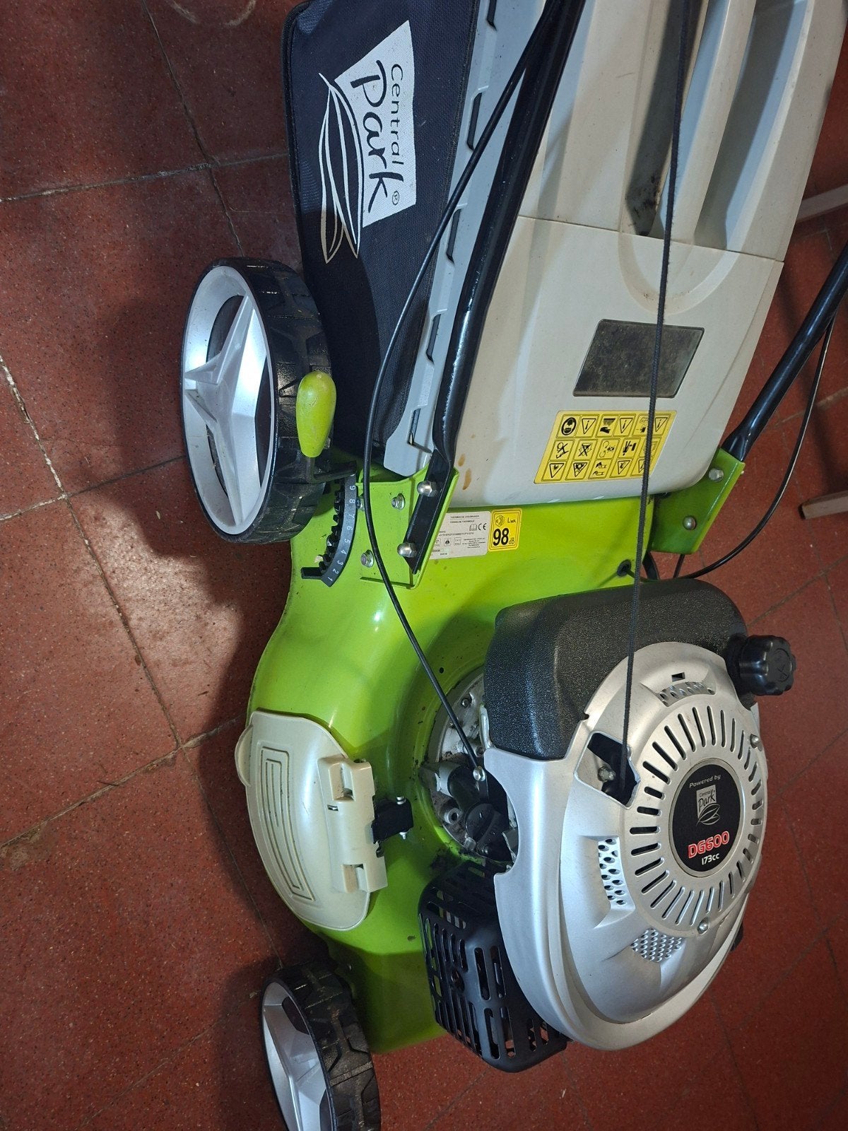 Central Park DG600 173cc benzine grasmaaier – zelftrekker –, Tuin en Terras, Gebruikt, Opvangbak, Benzine-grasmaaier, 50 cm of meer