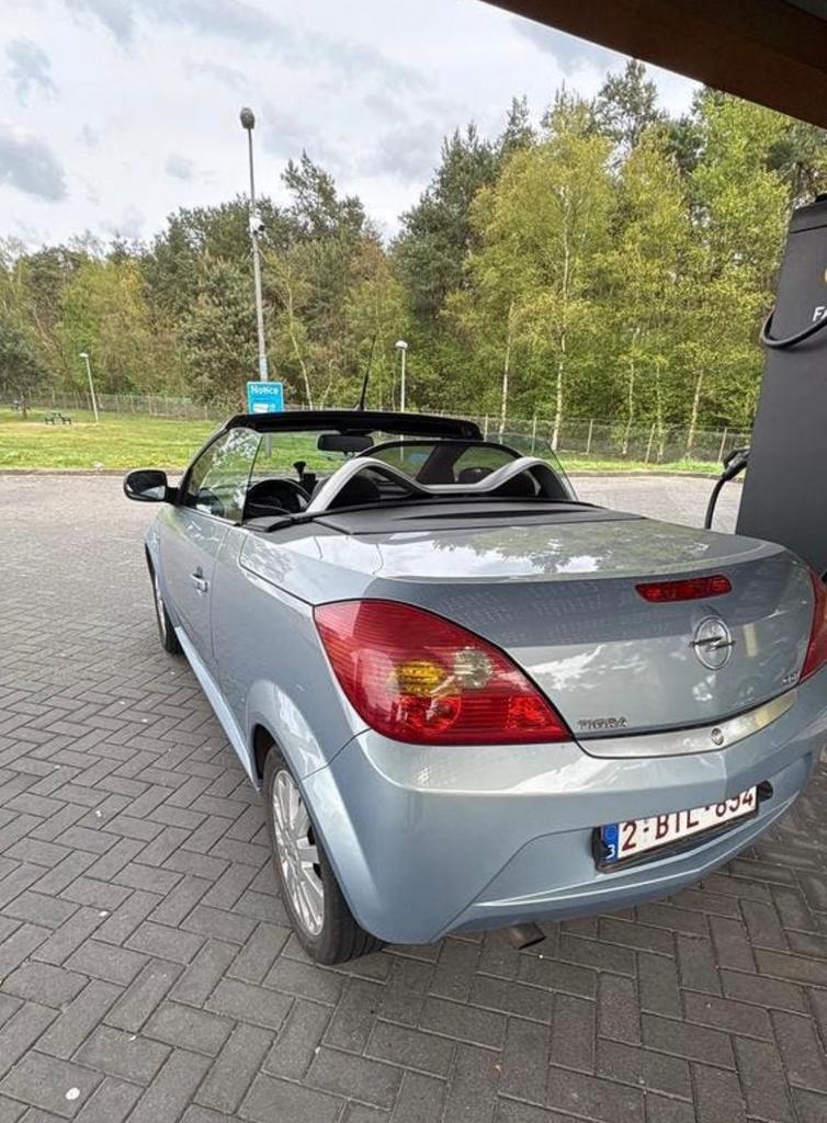 Opel Tigra! Wegens verhuis!! Inclusief keuring voor verkoop, Auto's, Opel, Cabriolet, Diesel, Particulier, Te koop