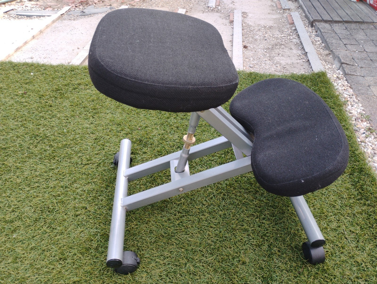 Fauteuil ergonomique pour genoux, Sports & Fitness, Produits de massage, Enlèvement