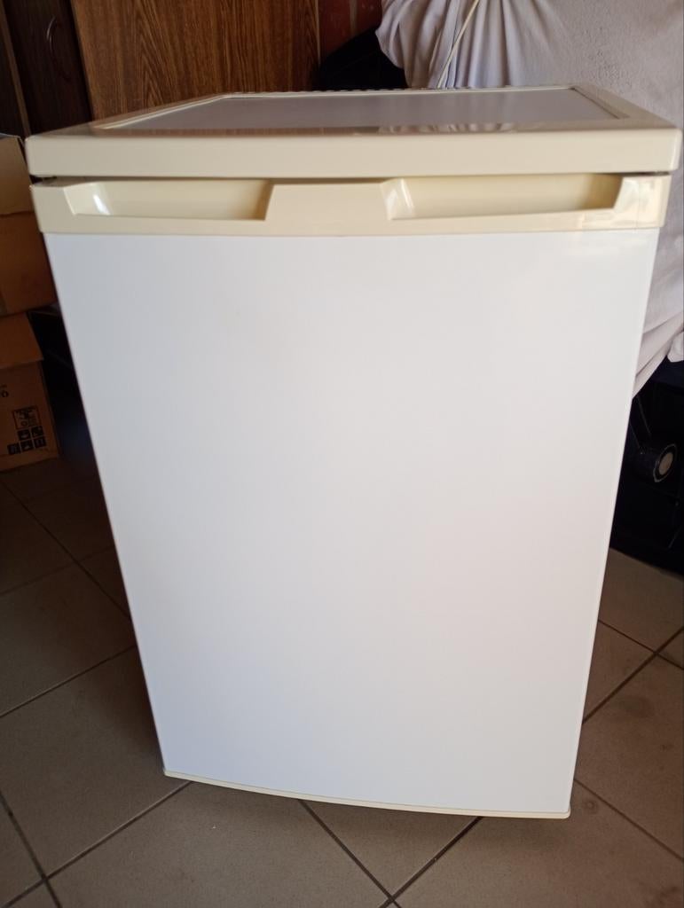 Ijskast tafel model, Ophalen
