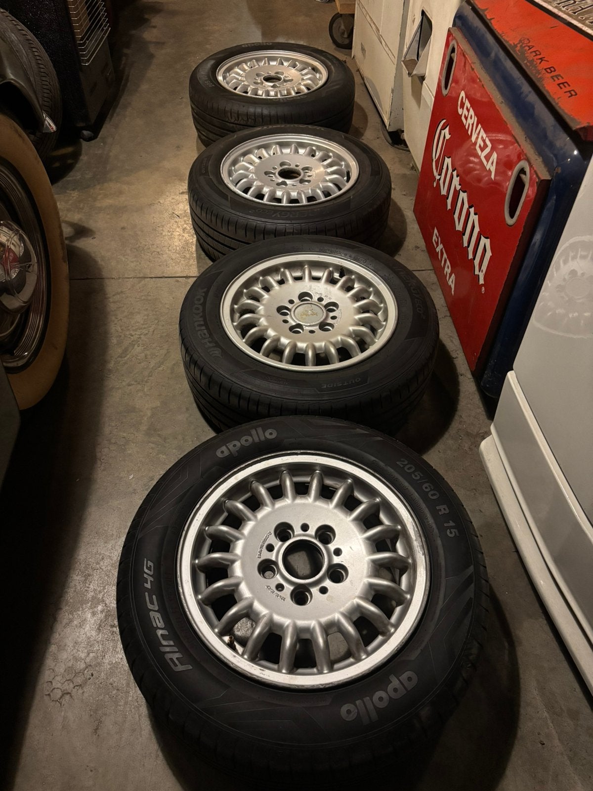Bmw e36, Enlèvement, Pneu(s)