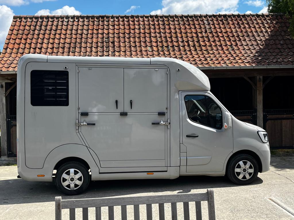 STX 39000km!! 958kg laden paardencamionette, Dieren en Toebehoren, Ophalen
