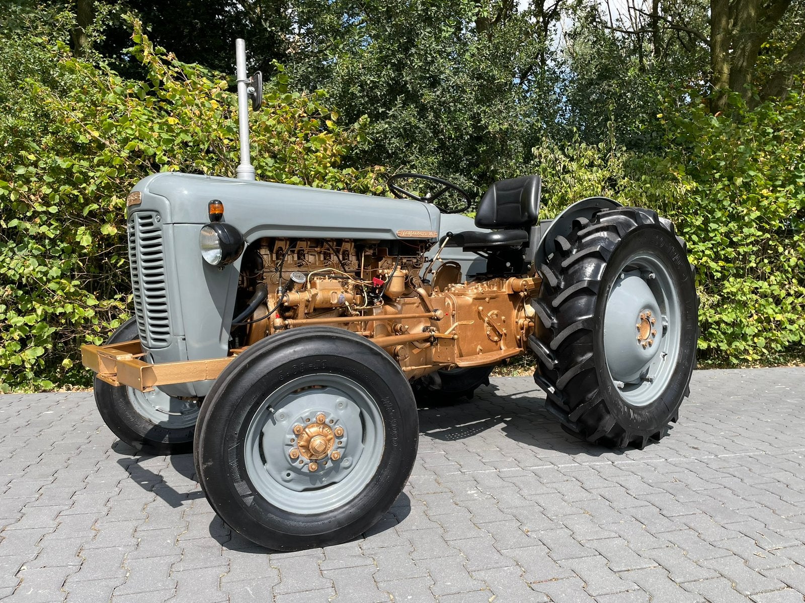 Massey Ferguson 35 Goudbuik Oldtimer Tractor ZELDZAAM, Articles professionnels, Agriculture | Tracteurs, Massey Ferguson, Enlèvement