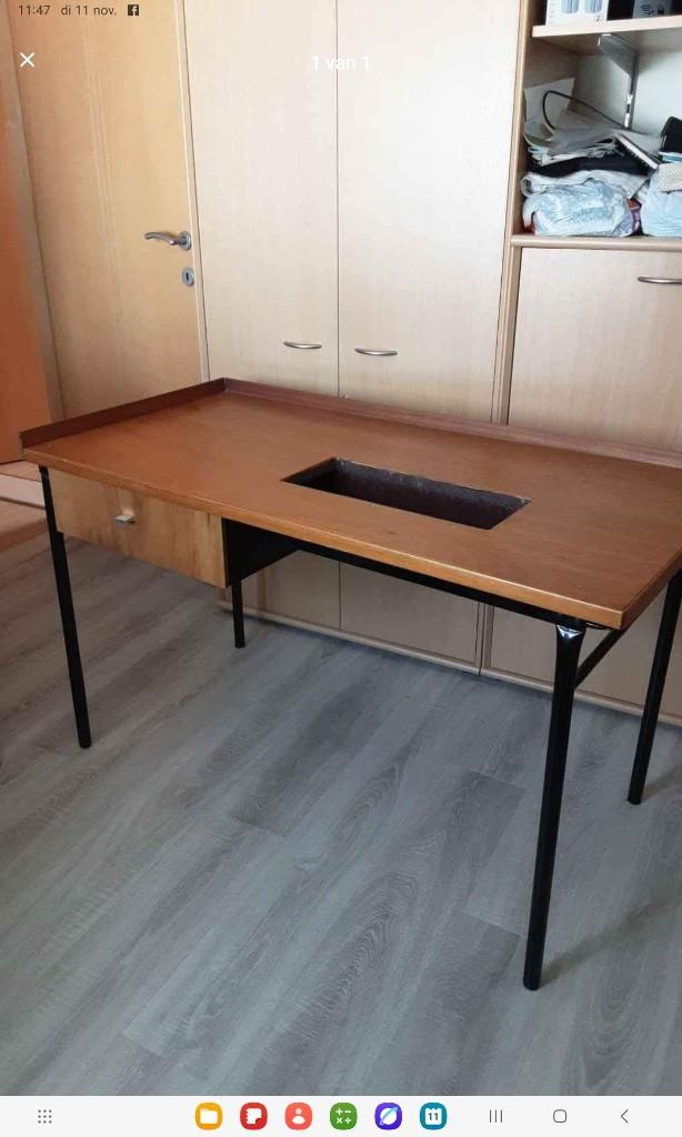 Naaimachine tafel, Ophalen, Gebruikt, Accessoires