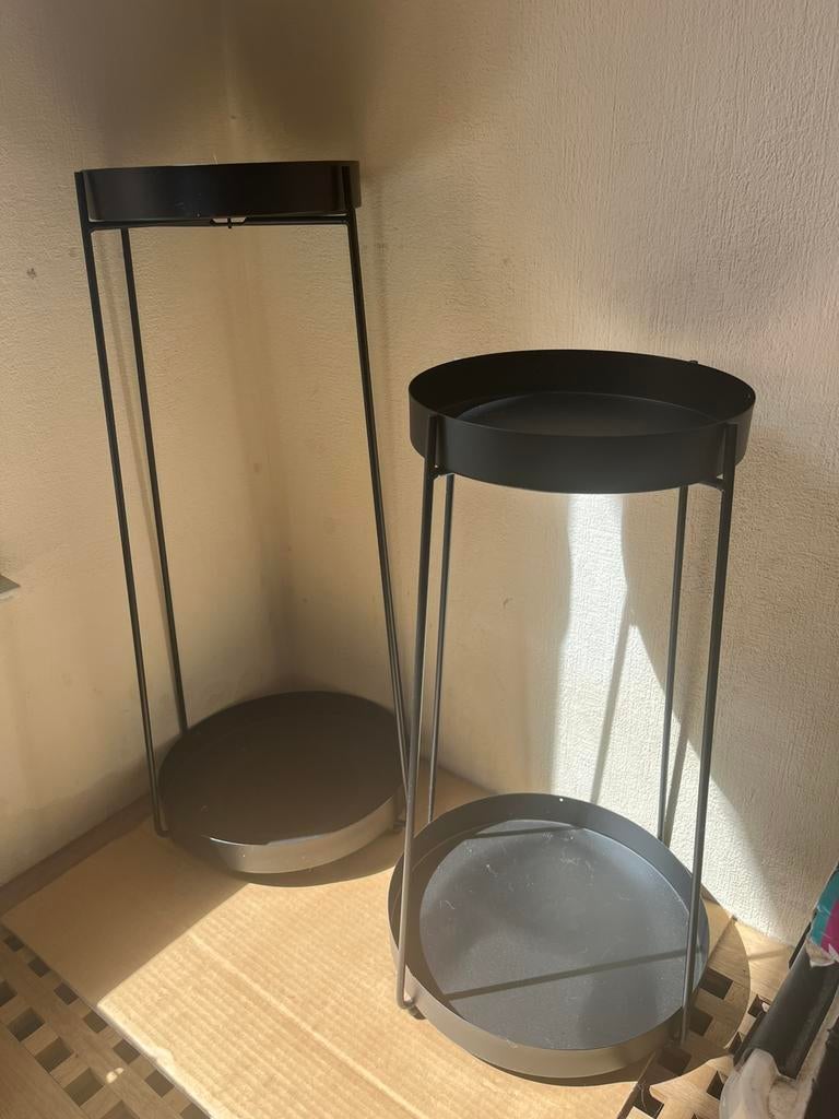 Planten tafels, Huis en Inrichting, Tafels | Bijzettafels, Metaal of Aluminium, Rond, Zo goed als nieuw, Ophalen