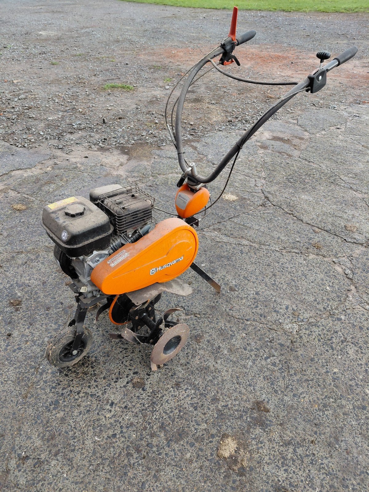 Tuinfrees Husqvarna Tf324, Ophalen, Benzine, Stihusqvarna, Zo goed als nieuw