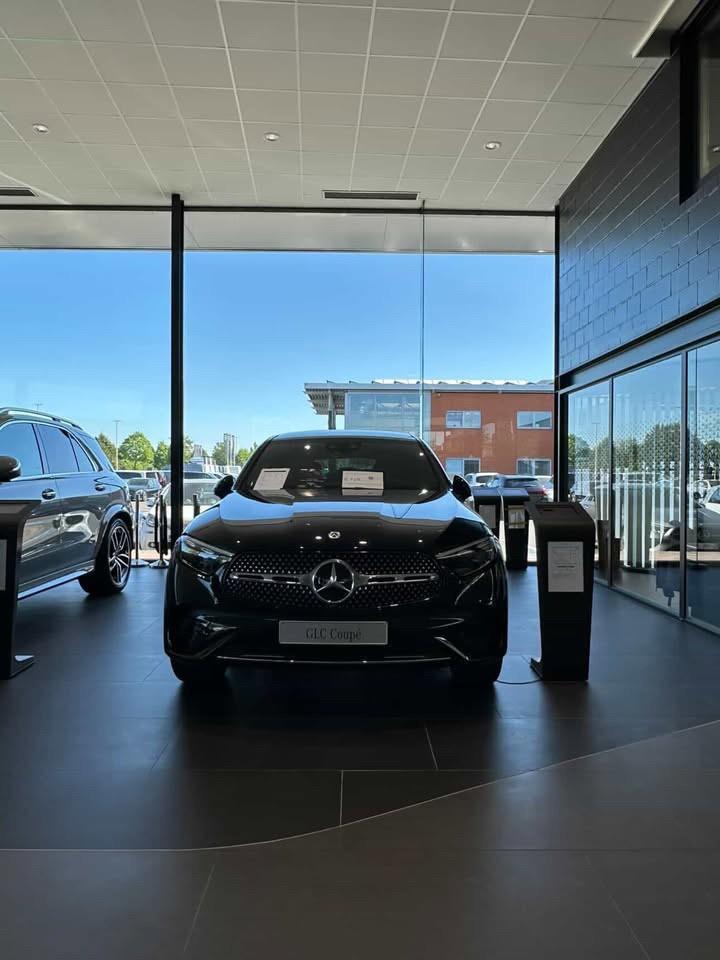 Mercedes-Benz GLC-klasse Coupé GLC 200 4MATIC Star Edition, Auto's, Stof, 4 cilinders, Zwart, Bedrijf