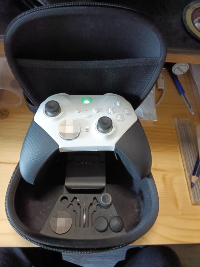 Elite controller plus peddels en oplader, Ophalen, Controller