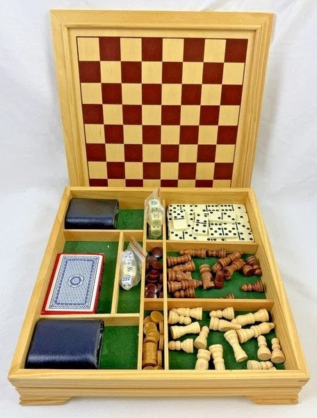 Collection de jeux en bois 8 en 1 : échecs, dames, backgammo, 1 ou 2 joueurs, Envoi, Comme neuf, Onbekend