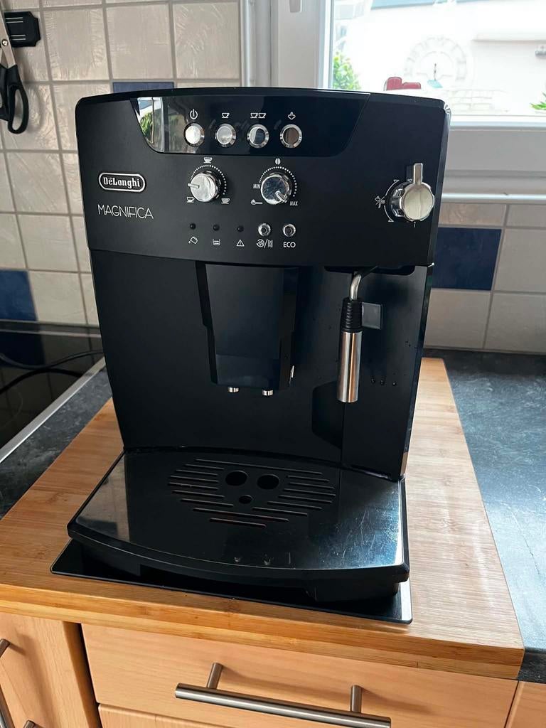 Delonghi, Elektronische apparatuur, Koffiezetapparaten, Ophalen, Zo goed als nieuw