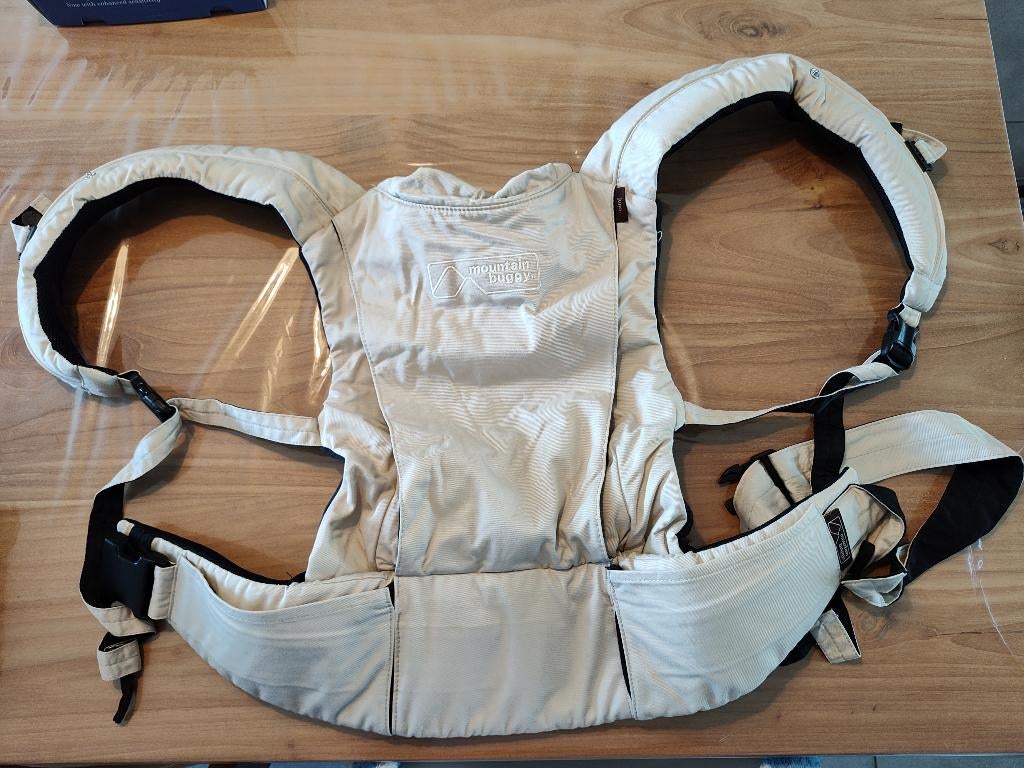 Draagzak Juno Sand (merk Mountain Buggy), Ophalen, Draagzak