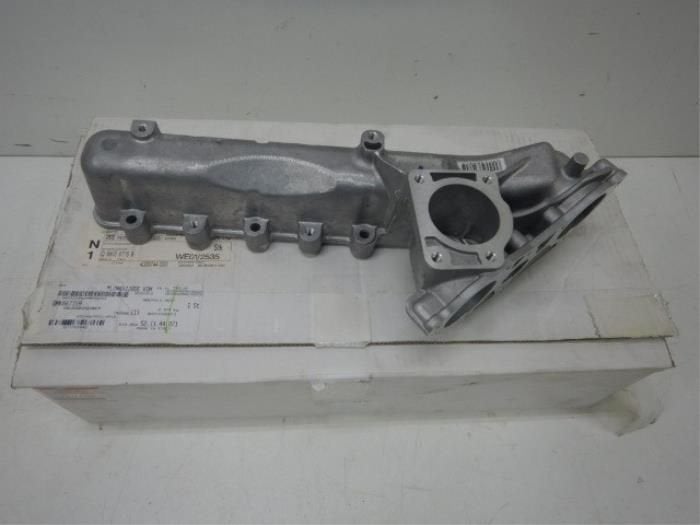 Mitsubishi Fuso Carter Inlaatspruitstuk, Ophalen of Verzenden, Gebruikt