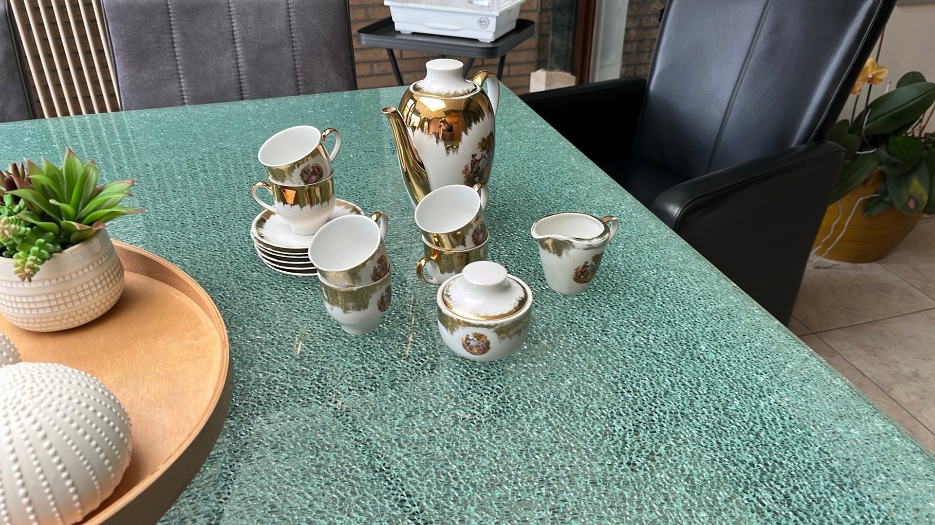 Mokka koffieservies, Ophalen
