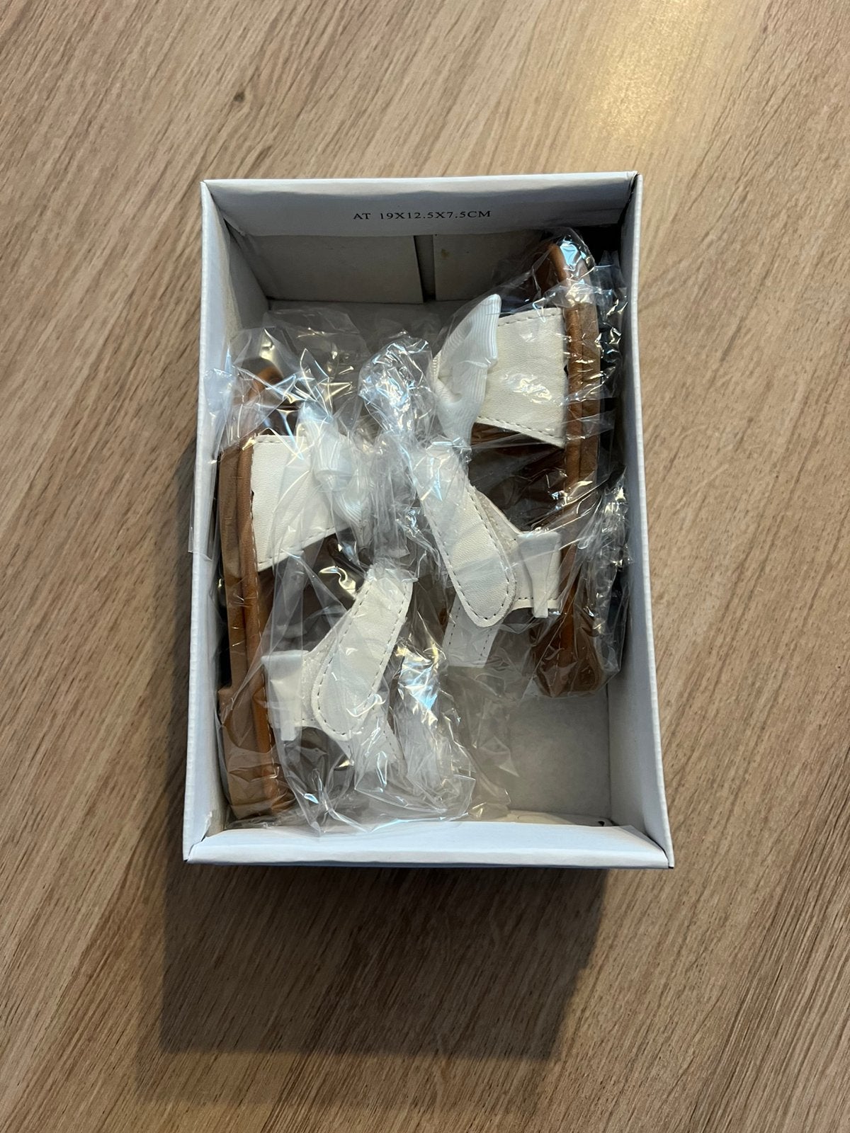 Witte sandalen M16, Kinderen en Baby's, Babykleding | Schoentjes en Sokjes, Ophalen, Nieuw, Meisje