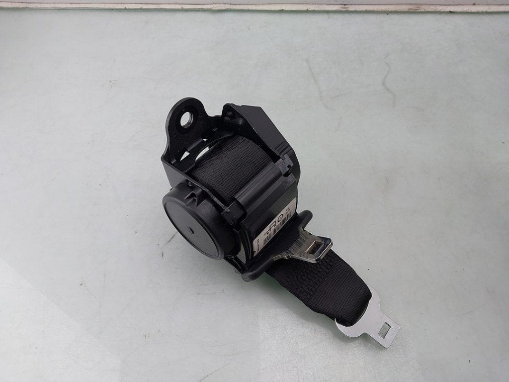 CEINTURE DE SECURITE ARRIERE CENTRALE BMW 3 serie (F30), Autos : Pièces & Accessoires, Utilisé, BMW, Petuelring 130
80809  München, DE