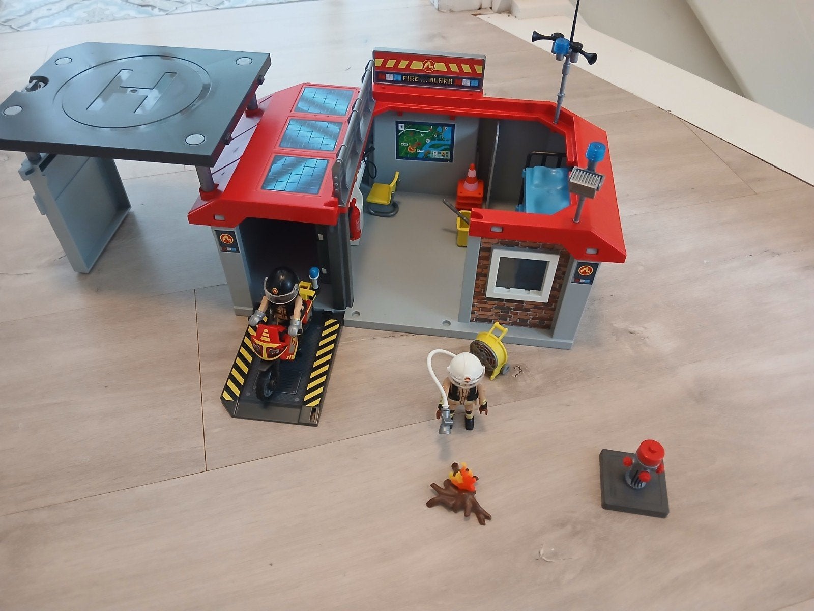 Playmobil brandweer kazerne, Kinderen en Baby's, Speelgoed | Playmobil, Ophalen