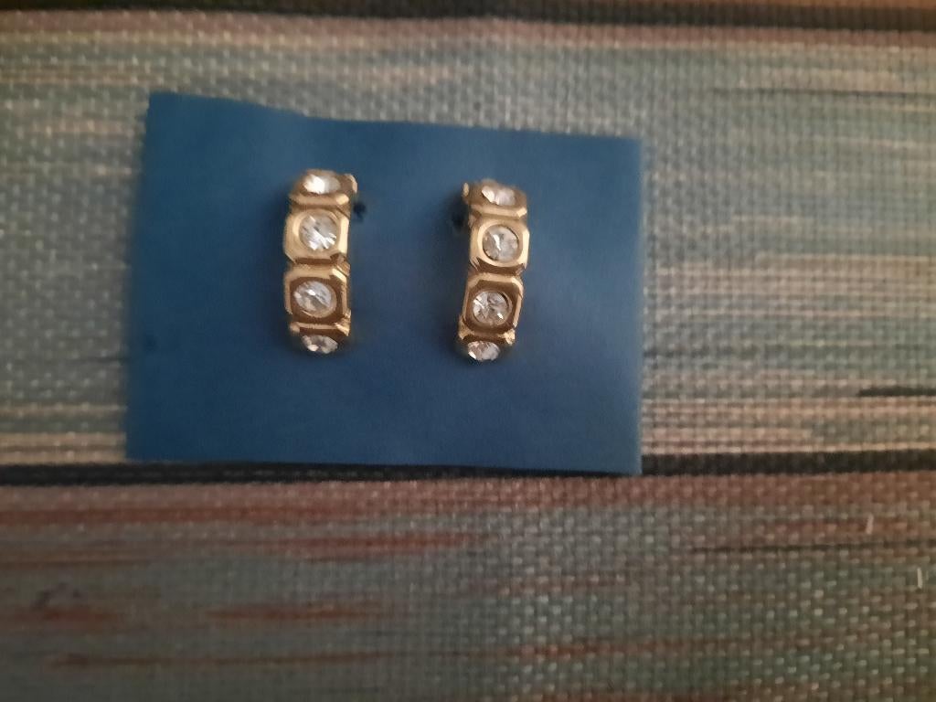 Mooie oorbellen met knijpers, Ophalen of Verzenden, Zo goed als nieuw, Goud, Met strass