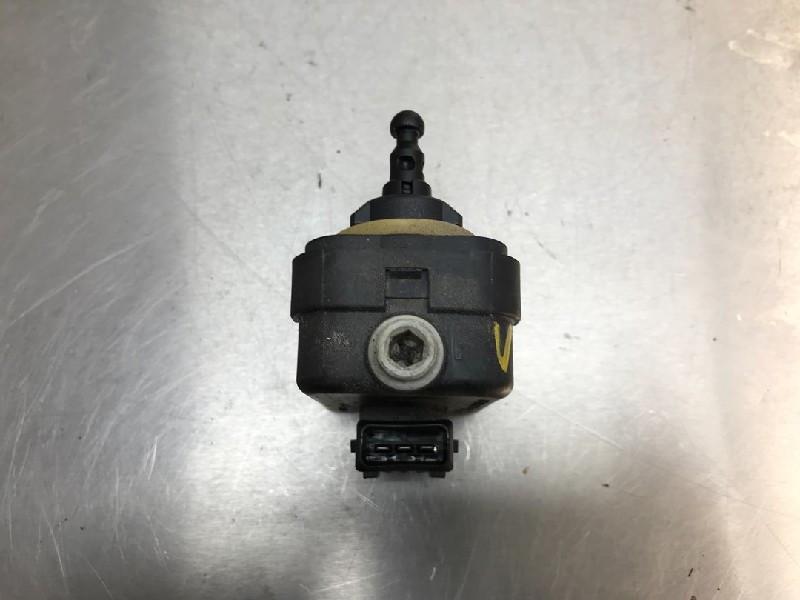 PHARE MOTEUR Toyota RAV4 (A3) (01-2005/06-2013), Utilisé, Toyota