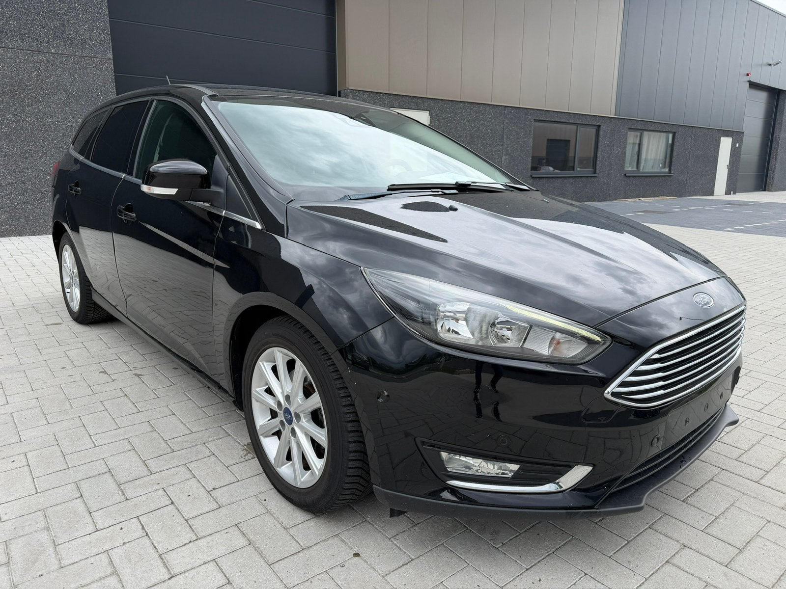Ford focus  2015 1.0 ecoboster, Autos, Focus, Achat, Euro 6, Entreprise