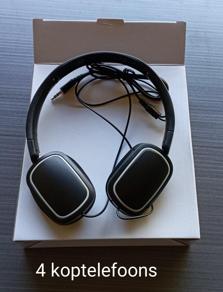 4 koptelefoon s met draad nieuw, Audio, Tv en Foto, Hoofdtelefoons, Ophalen, Nieuw, Op oor (supra aural)