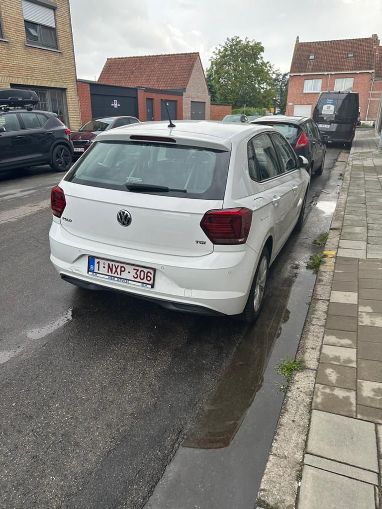 Volkswagen polo benzine + cng, Achat, Euro 6, Boîte manuelle, Noir