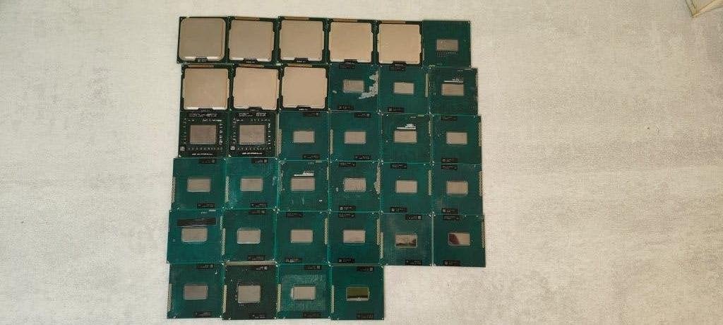 lot 34x intel amd i3 i5 Processor cpu Gold Pins Scrap, Computers en Software, Processors, Gebruikt, Ophalen of Verzenden