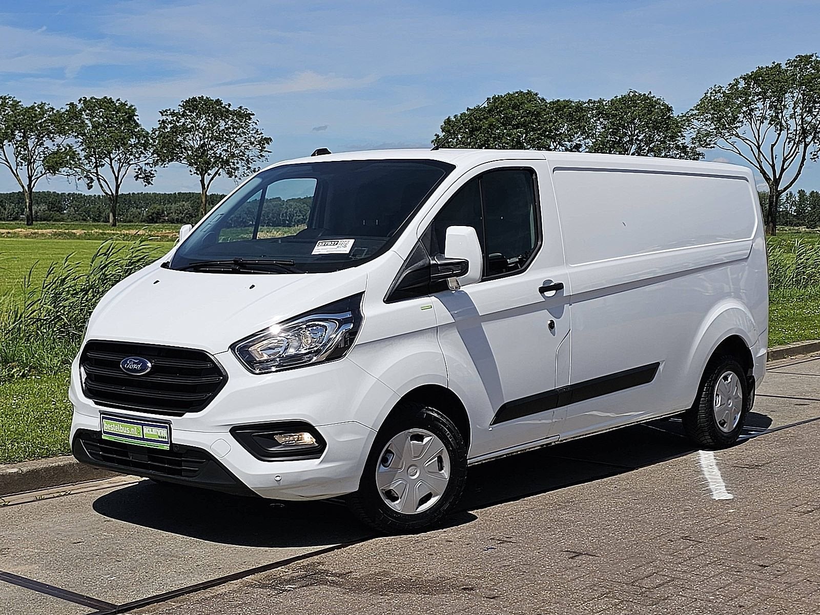 Ford Transit Custom 300 2.0 TDCI L1H2 Trend WF0YXXTTGYPS1370, Auto's, Voorwielaandrijving, 4 cilinders, Wit, 5 deurs