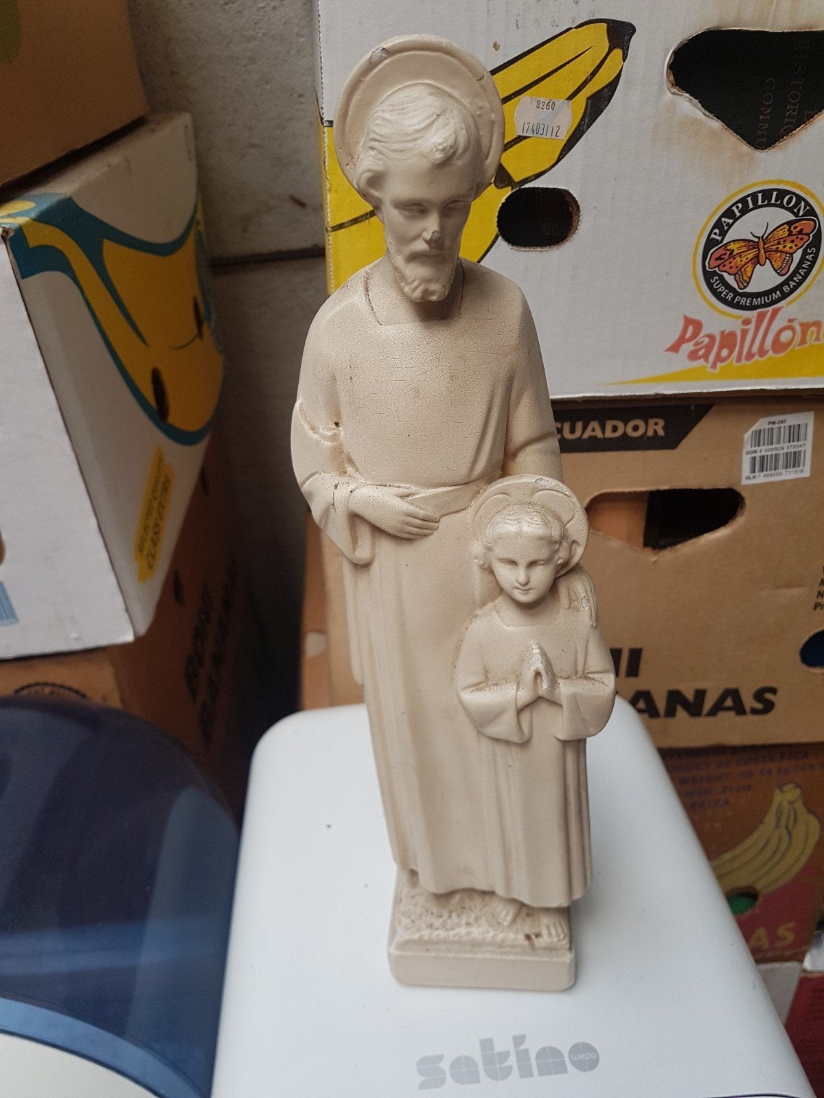 statue sacrée, Enlèvement