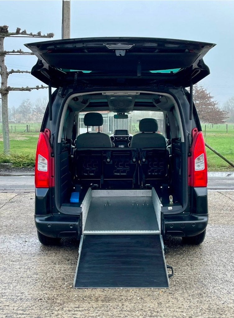 ♿️Peugeot Partner 1.6HDI Rolstoel Invalide Mindervalide TPMR, Auto's, Automaat, Euro 5, Monovolume, Parkeersensor