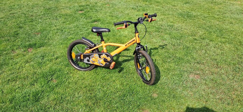 16 inch b twin fiets, Ophalen, 16 tot 20 inch, Velgrem, Zo goed als nieuw