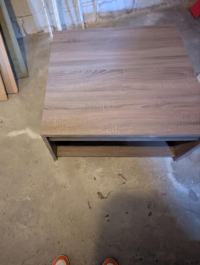 Petite table en bois, Ophalen