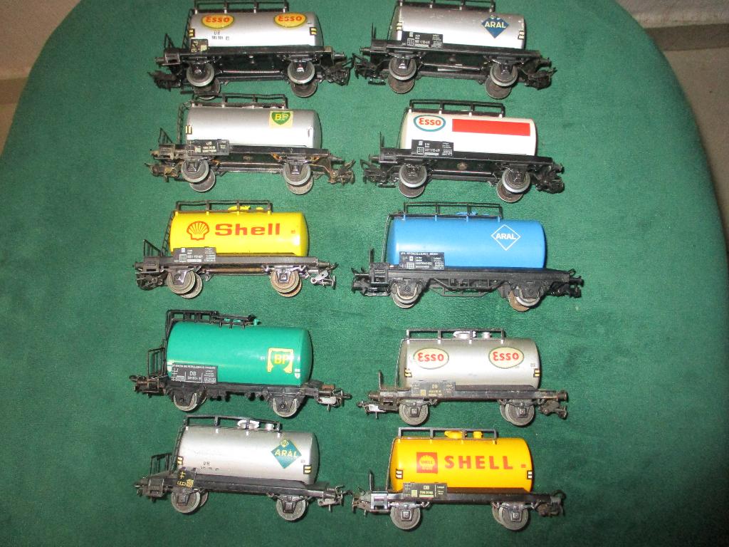 Marklin 10 wagons citernes, Enlèvement ou Envoi, Utilisé, Wagon, Märklin