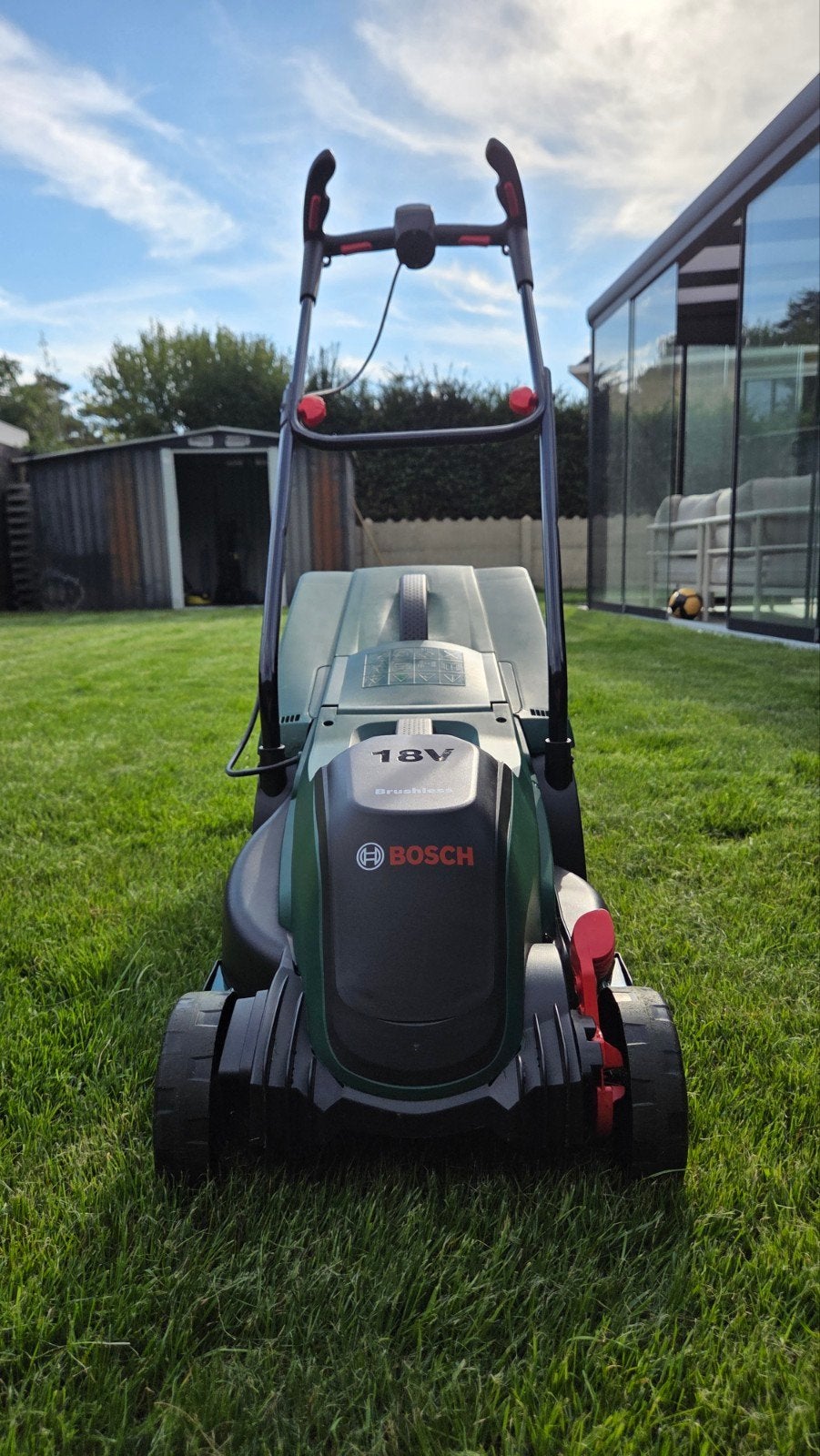 Bosch CityMower 18V-32-300 accu grasmaaier + 4.0Ah accu & la, Tuin en Terras, Grasmaaiers, Ophalen, Opvangbak