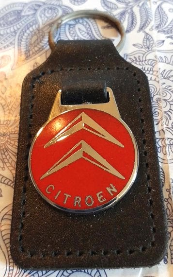 porte clé publicitaire émaillé sur cuir Citroën, Verzamelen, Ophalen of Verzenden, Zo goed als nieuw, Merk