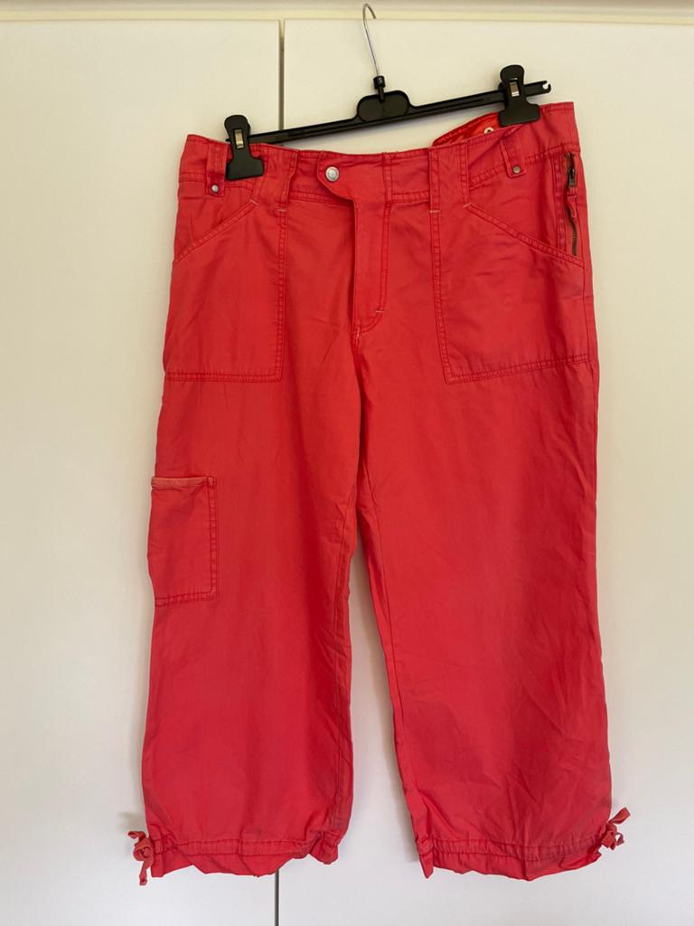 Pantalon 3/4 rouge corail 44, Enlèvement ou Envoi, Comme neuf, Taille 42/44 (L)