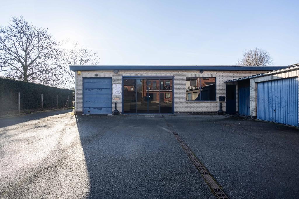Uitstekend gelegen bedrijfsvastgoed met opslagruimte!, Immo, 610 m², 9300 Aalst, Provincie Oost-Vlaanderen, 500 tot 1000 m²